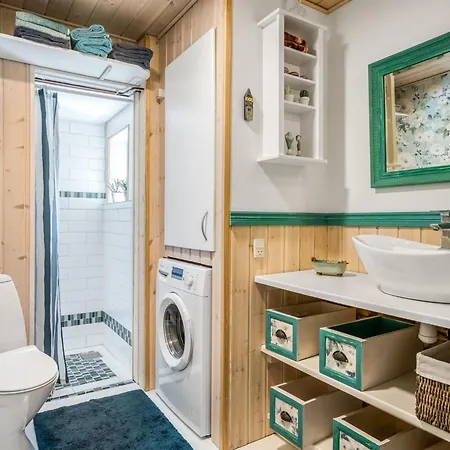 Holiday home Ellinore